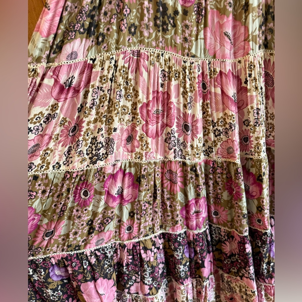 Spell and The Gypsy Desert Daisy Maxi Dress in Floral Lilac Crochet - Picture 7 of 11